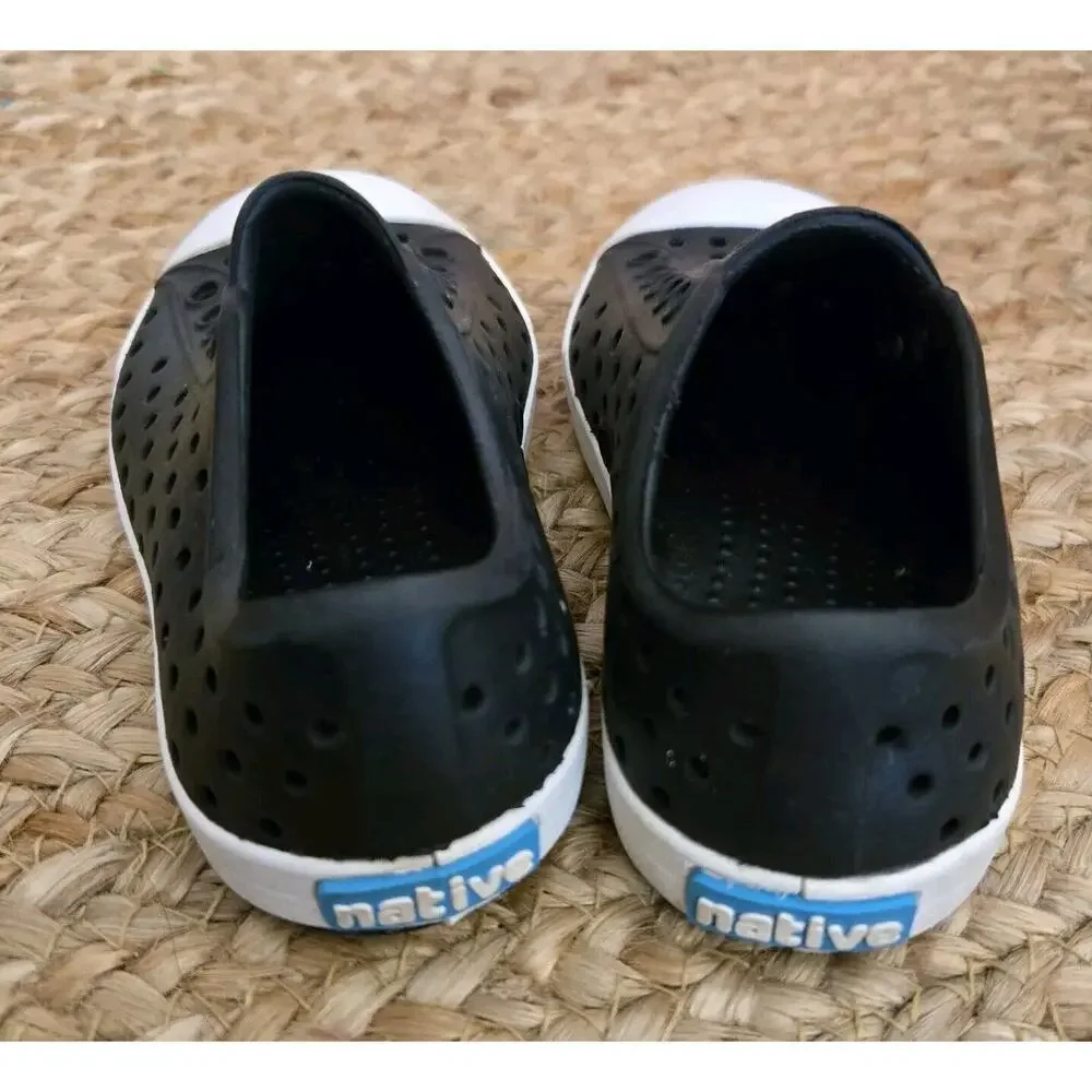 Native Shoes Jefferson Size C6 Black -‎ Toddler Boys/Girls **Has shrunk fits C4